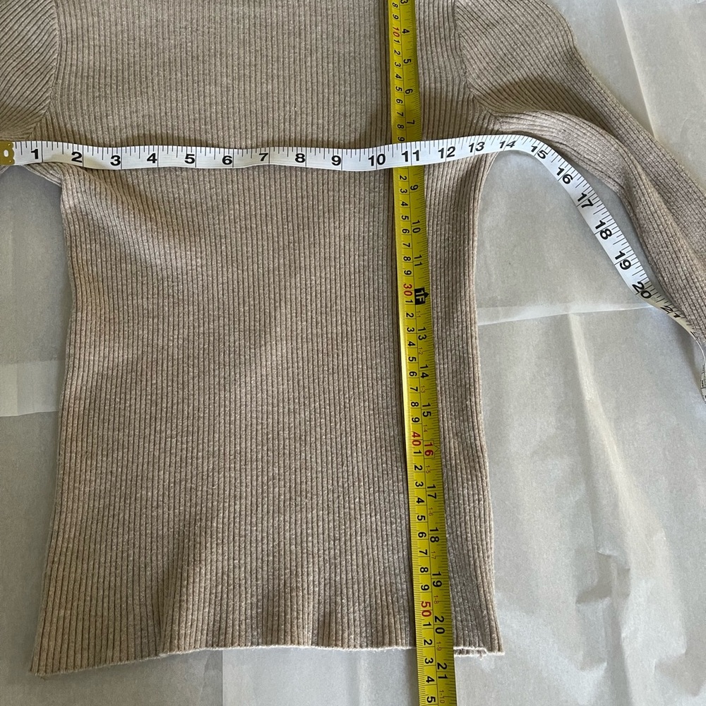 Beige Sweater with Ribbed Texture - Picture 3 of 3